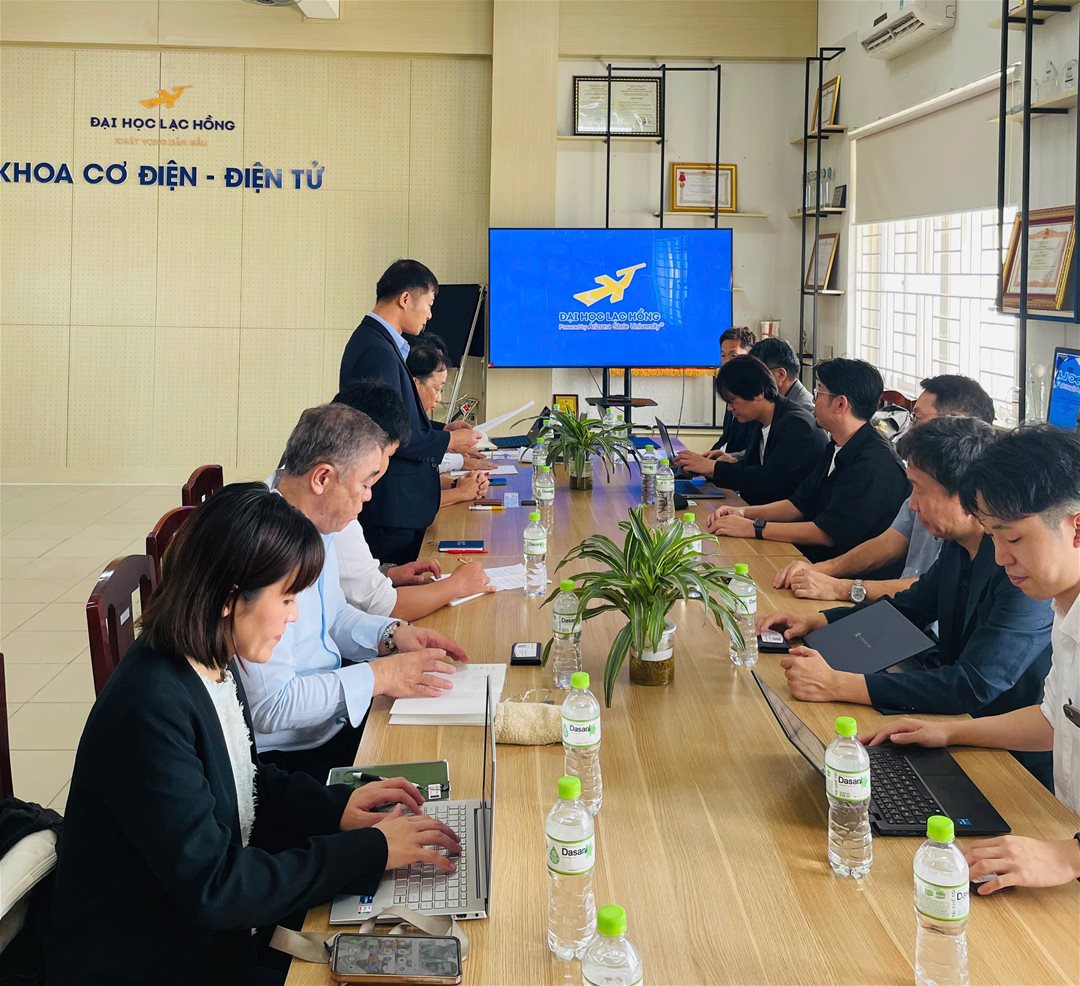 Tăng cường hợp tác quốc tế – Trường Đại học Lạc Hồng trao đổi với doanh nghiệp Nhật Bản về tài trợ phần mềm khuôn mẫu và cơ hội việc làm cho sinh viên